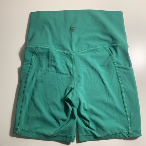 Aritzia Tna Butter Shorts in The Color Nature Green - Picture 2 of 4